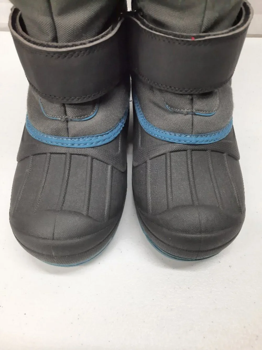Cat & Jack Boys Size 5 Snow Boots Gray Blue Thermolite Insulated Winter Shoes